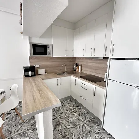 Apartamento Stylish 1-Bed Apt, Walk To Beach & Amenities