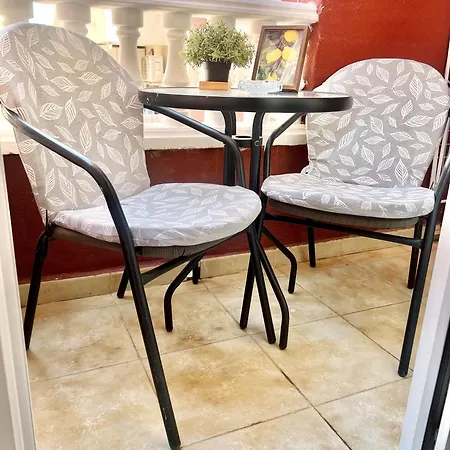 Apartamento Stylish 1-Bed Apt, Walk To Beach & Amenities